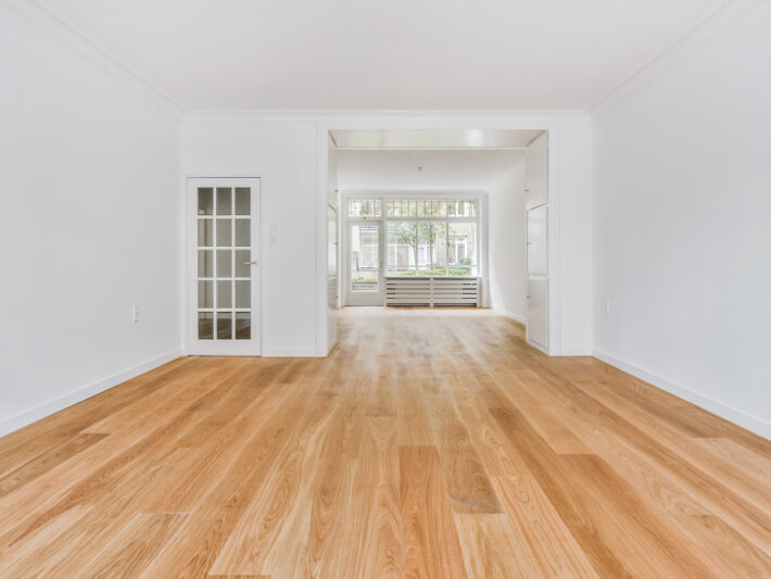 Olej do podłogi drewnianej – jak aplikować, aby osiągnąć najlepszy efekt