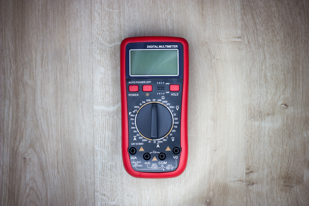 Reflektometr światłowodowy a certyfikacja sieci – co musi sprawdzić instalator